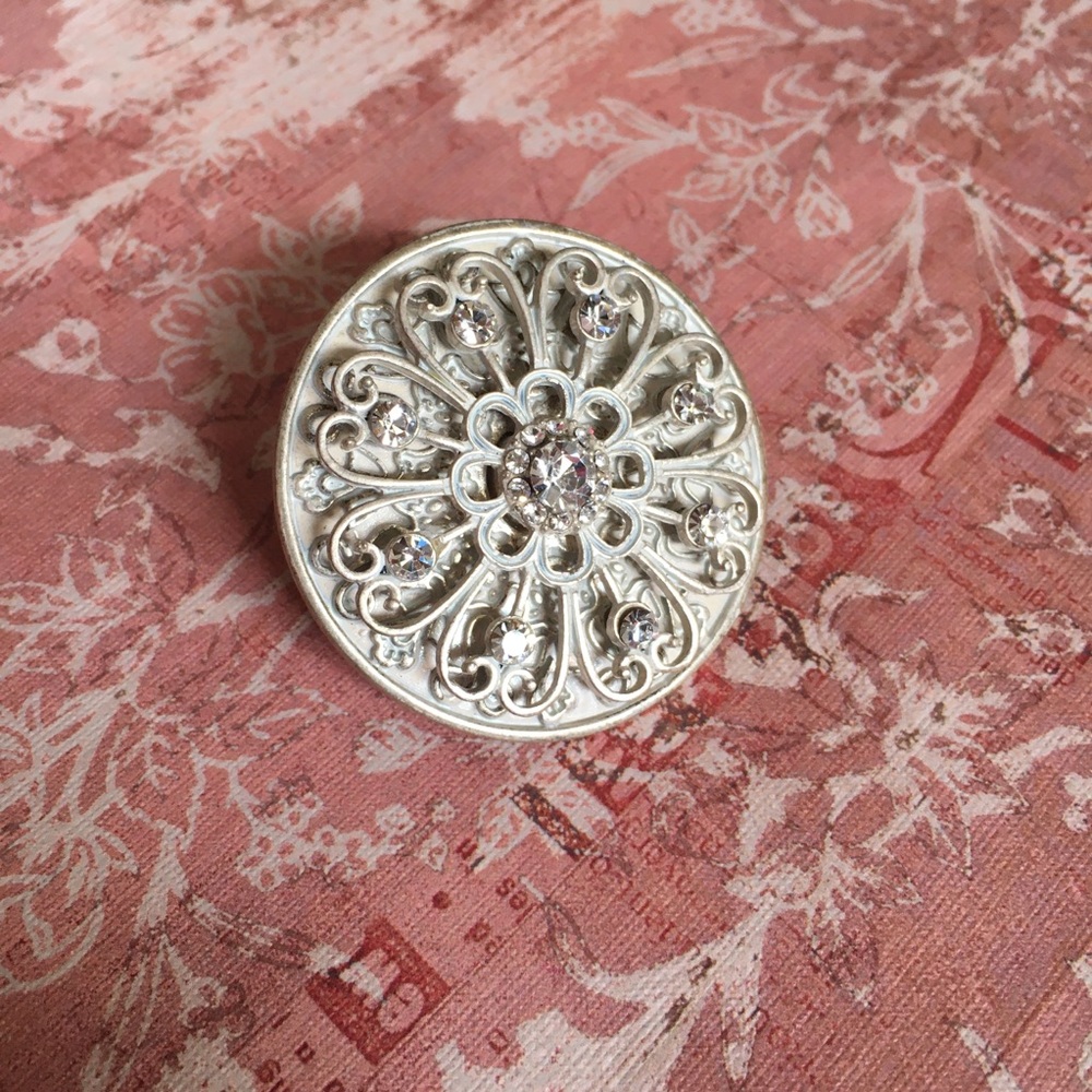 Silver Stretchy Rhinestone Embellished RingNWOT